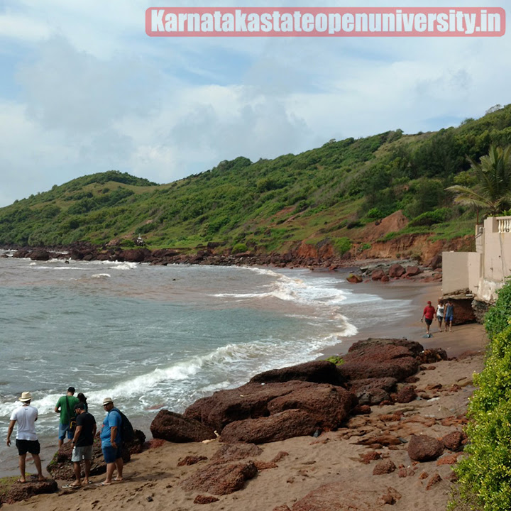 Chapora Fort, Bardez Goa, History, Architecture, Timing All you need to know In 2023