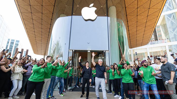 Apple’s First Store in Mumbai Opens Today